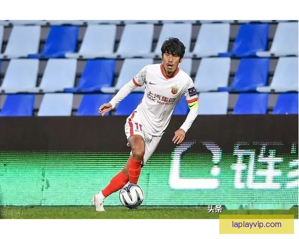 吕文君晒海港梯队训练视频寄语未来之星你们一定会越来越好加油足球青春